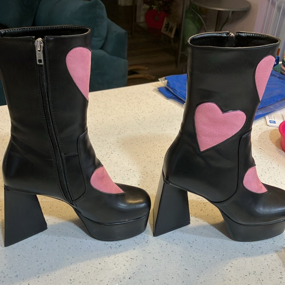 Lamoda Letter to My Lover Black Heeled Boots with Pink Hearts - Picture 6 of 9